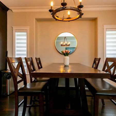 Bellamy Manor Large Home With 5Beds! In Langford Victoria Buitenkant foto