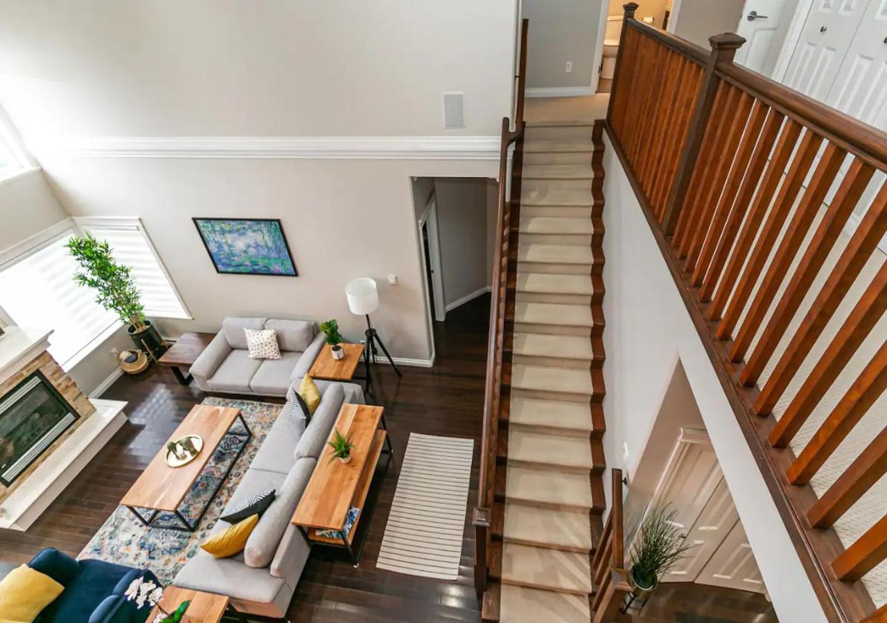 Bellamy Manor Large Home With 5Beds! In Langford Victoria Buitenkant foto